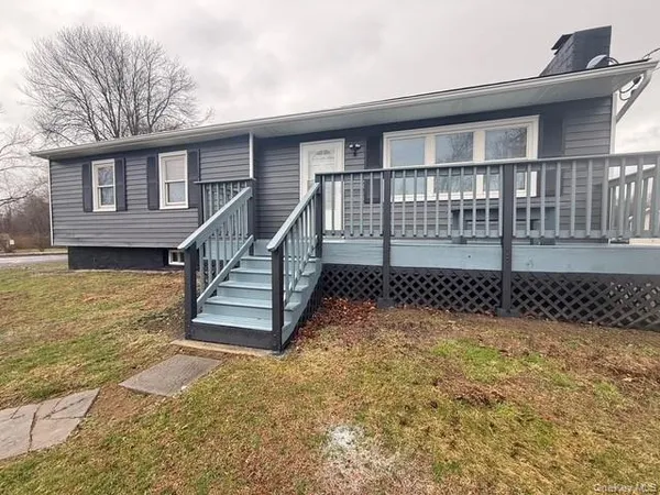 $3,300 | 227 Whalesback Road, Red Hook, NY 12571
