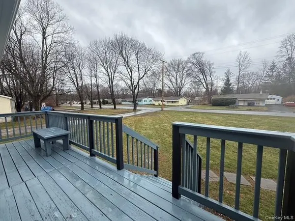 $3,300 | 227 Whalesback Road, Red Hook, NY 12571