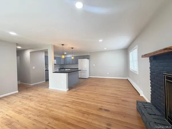 $3,300 | 227 Whalesback Road, Red Hook, NY 12571