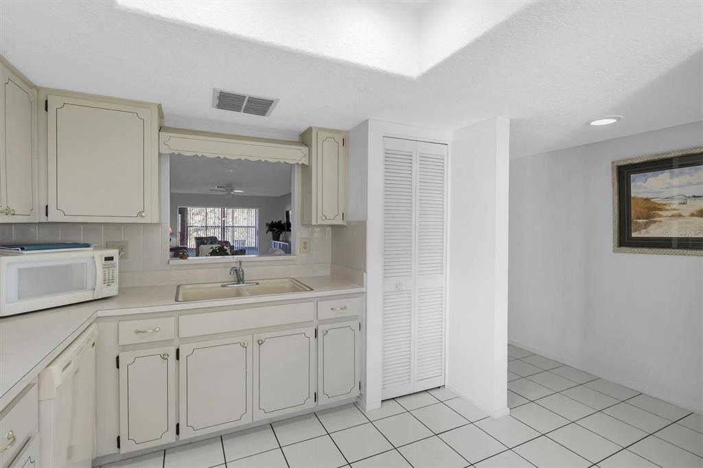 11410 Carriage Hill Drive, Unit 1 Port Richey, FL 34668 - Photo 8 of 63