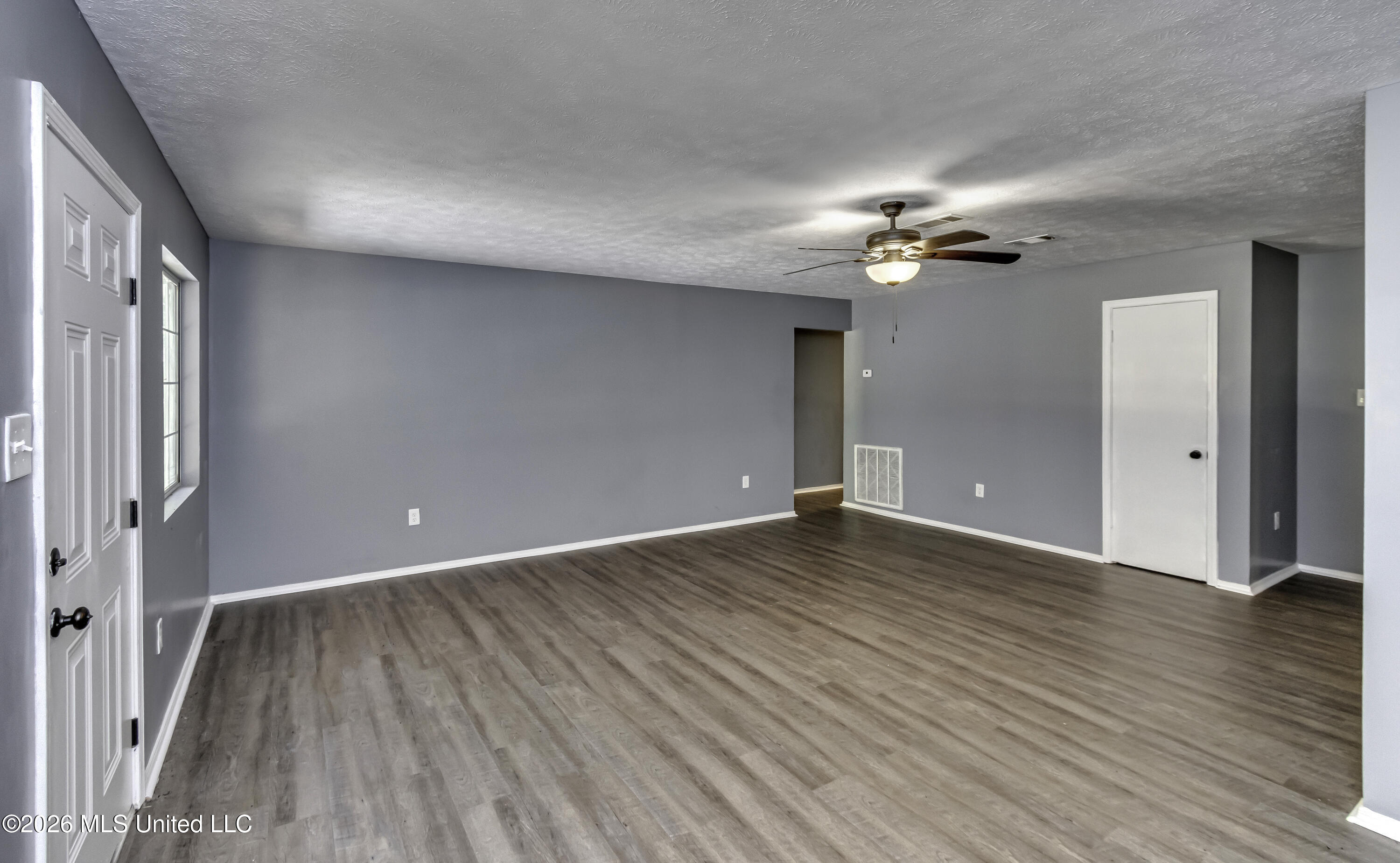 122 Hull Road Magee, MS 39111 - Photo 14 of 43 Family room