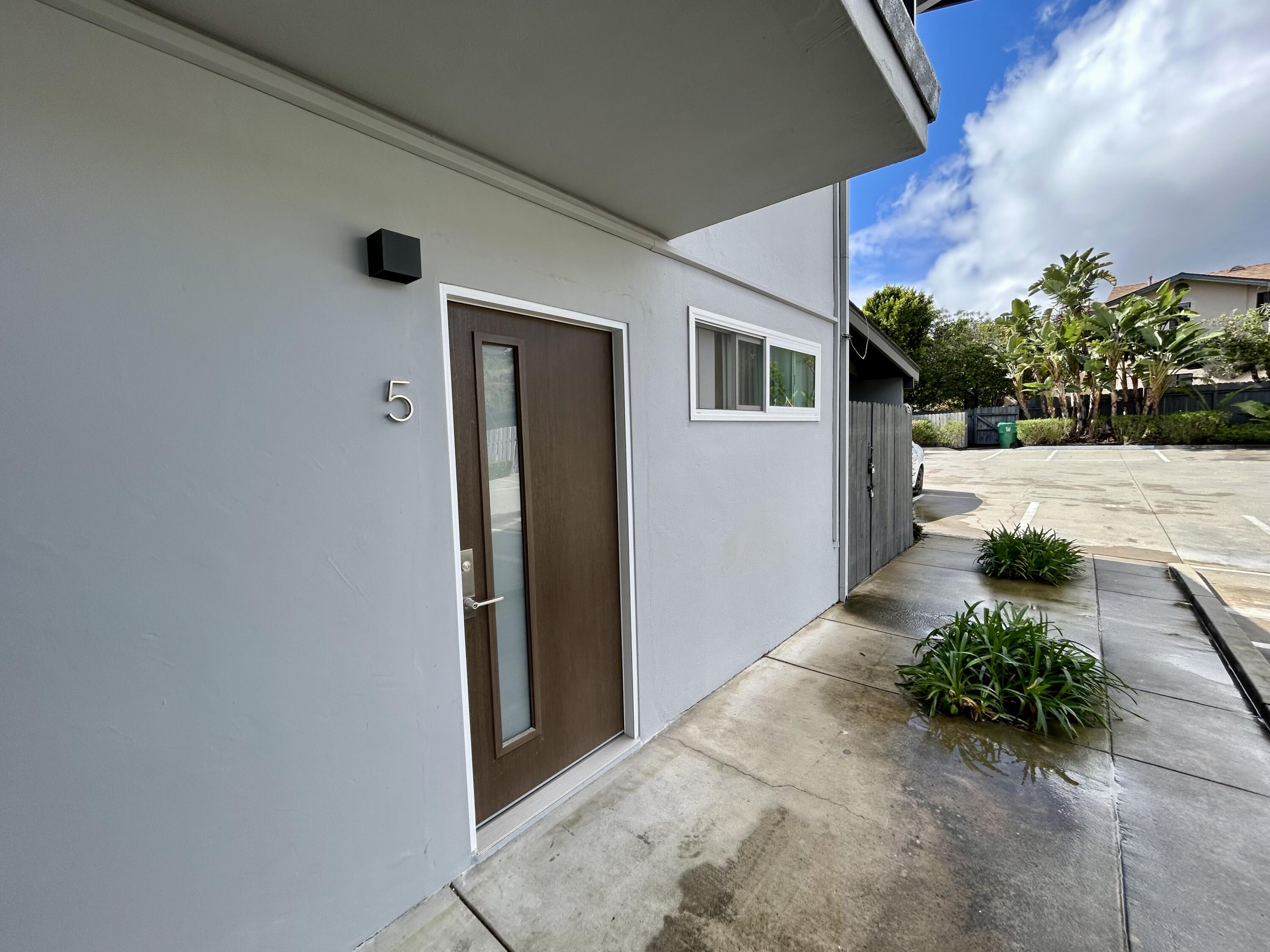 47 Ocean View Avenue, Unit 5 Santa Barbara, CA 93103 - Photo 2 of 12 IMG_0224