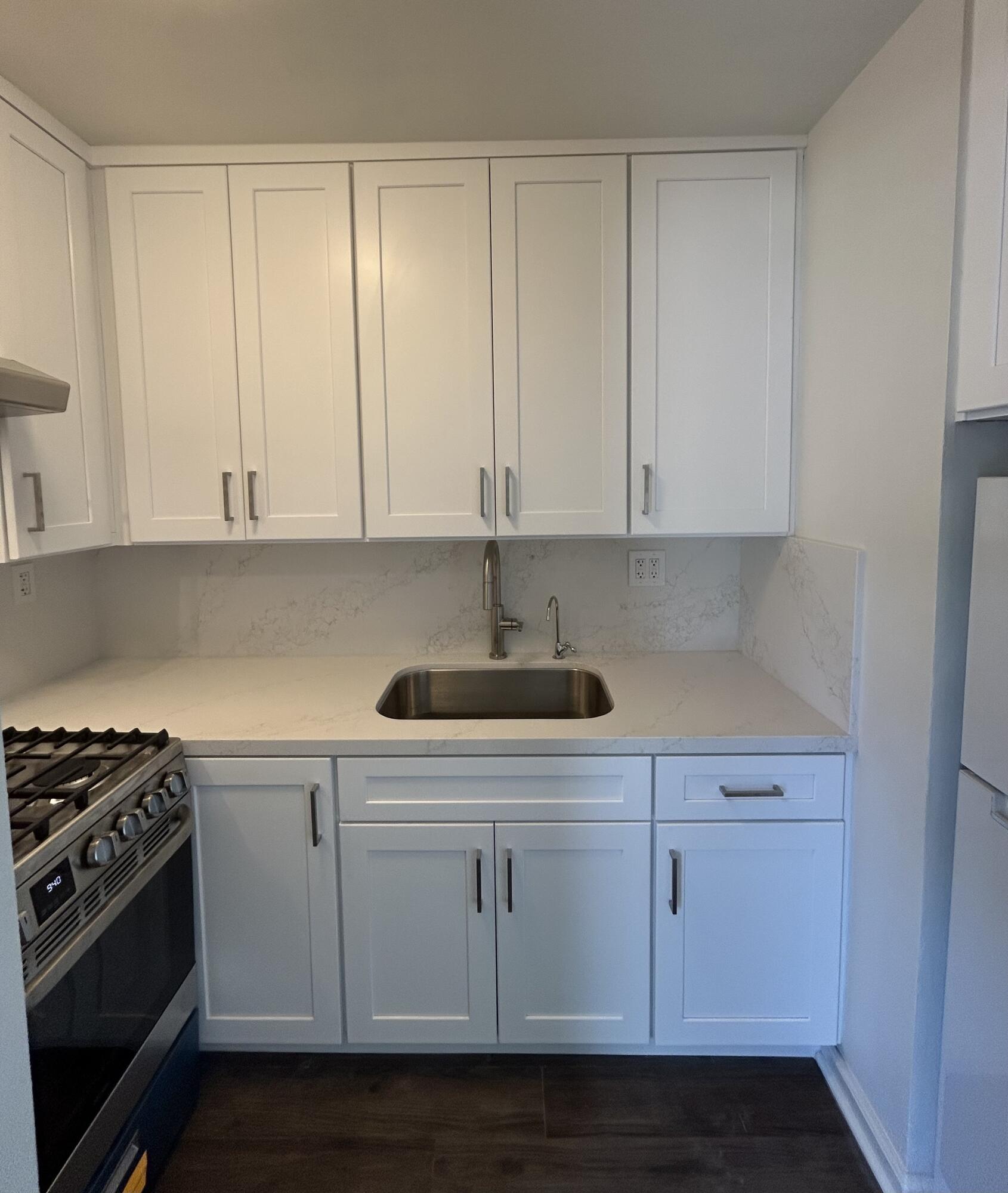 47 Ocean View Avenue, Unit 5 Santa Barbara, CA 93103 - Photo 6 of 12 IMG_0223