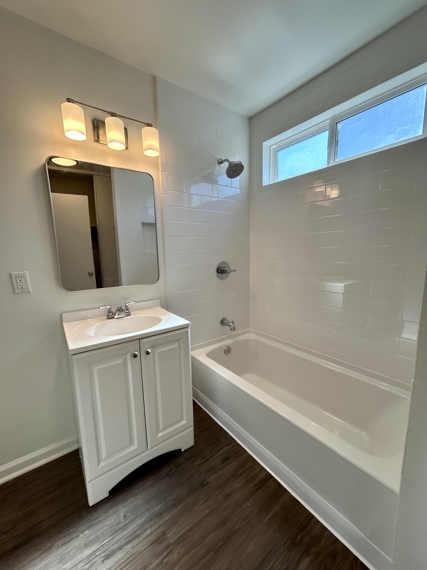 47 Ocean View Avenue, Unit 5 Santa Barbara, CA 93103 - Photo 9 of 12 IMG_0222