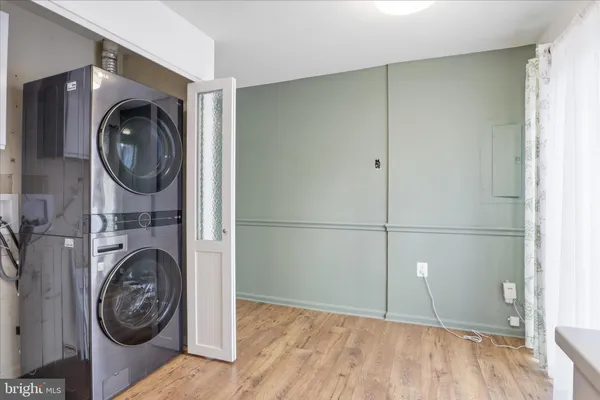 a view of washer and dryer in a utility room