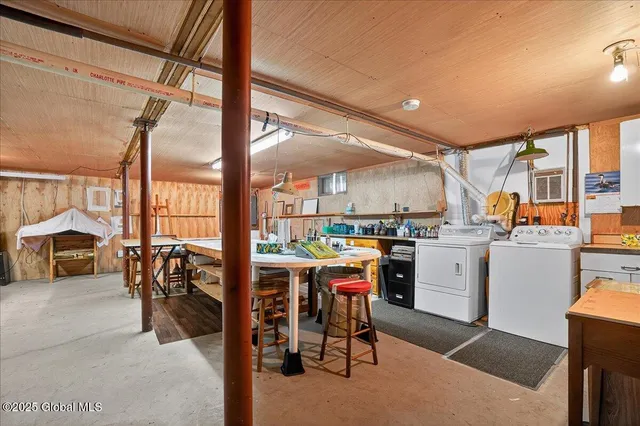 $399,900 | 585 Logtown Road, Glen, NY 12072