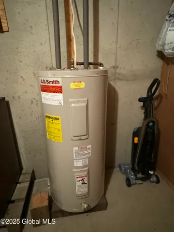 $399,900 | 585 Logtown Road, Glen, NY 12072