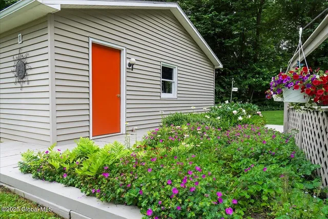 $399,900 | 585 Logtown Road, Glen, NY 12072