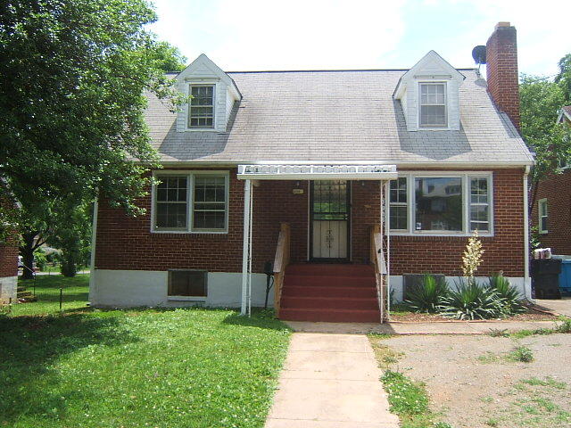 3008 Cove Road Roanoke, VA 24017 - Photo 1 of 18 DSCF9814