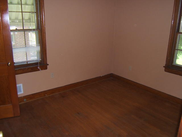 3008 Cove Road Roanoke, VA 24017 - Photo 11 of 18 DSCF9806