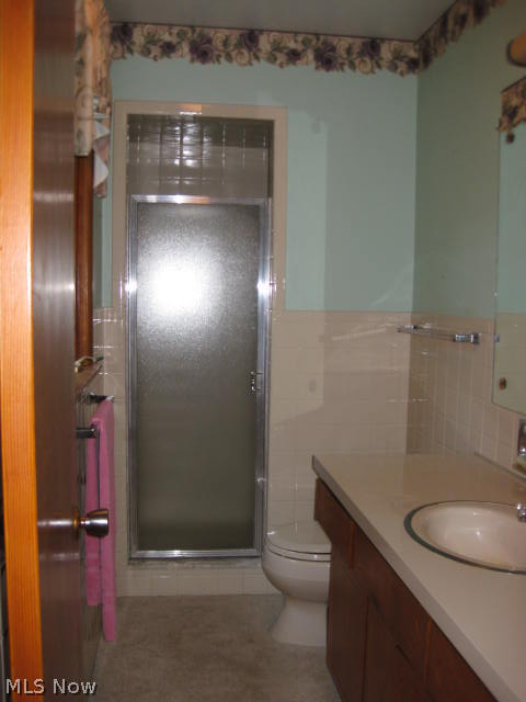 3288 Oser Road Norton, OH 44203 - Photo 15 of 25 Convenient full bath off of the master bedroom~