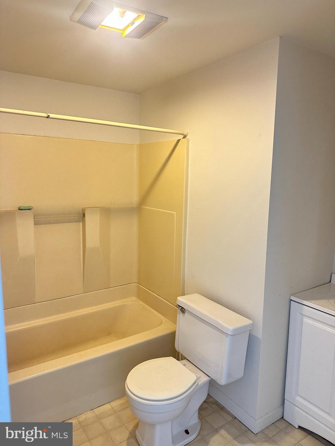 1243 South 8th Street Philadelphia, PA 19147 - Photo 16 of 18 a bathroom with a toilet and a bath tub