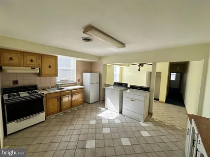 $575,000 | 1243 South 8th Street, Philadelphia, PA 19147