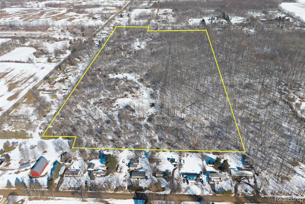 11040 McCaughna Road Byron, MI 48418 - Photo 2 of 6