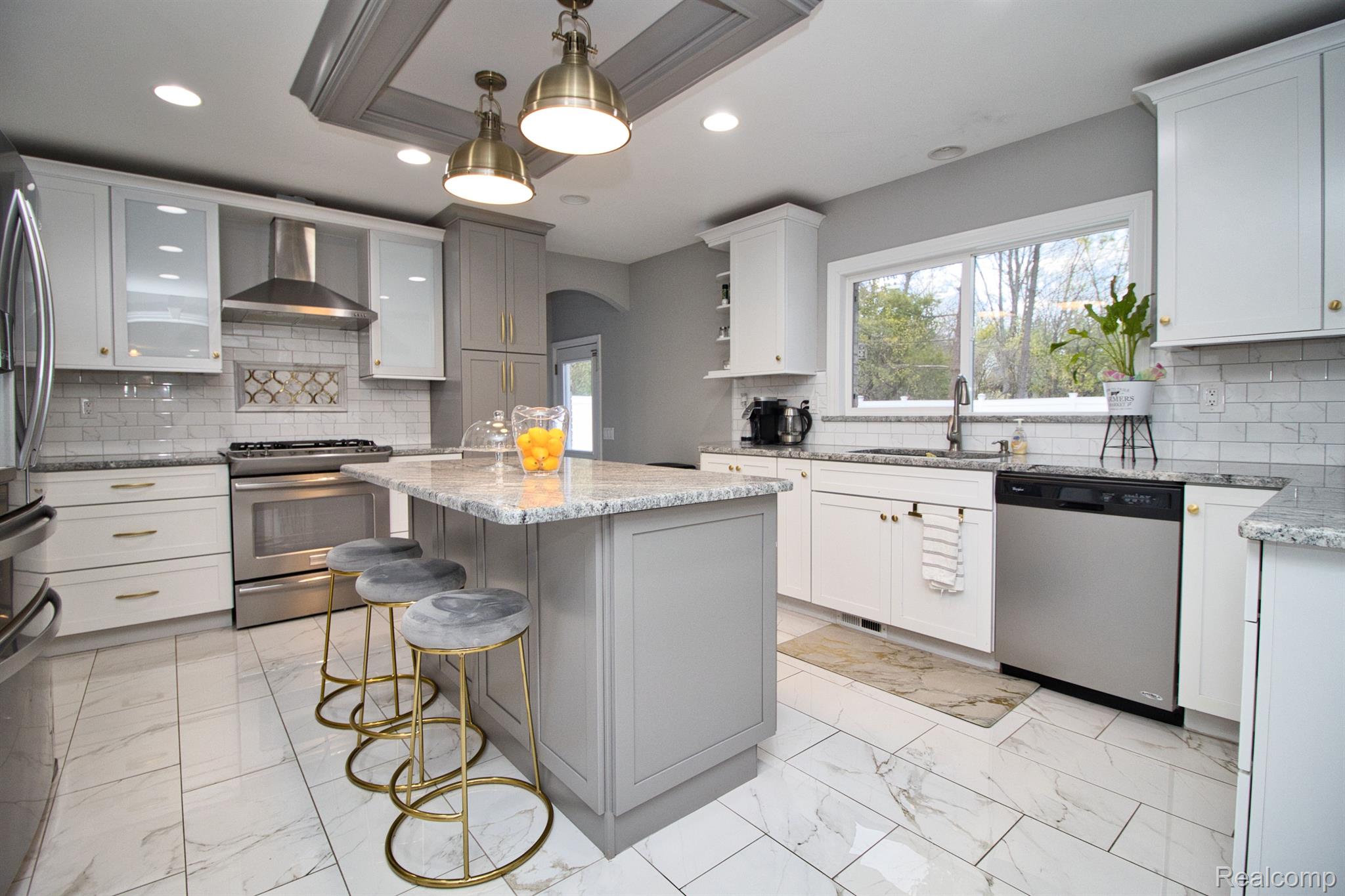 35328 Curtis Road Livonia, MI 48152 - Photo 21 of 63 Gallery Image 21