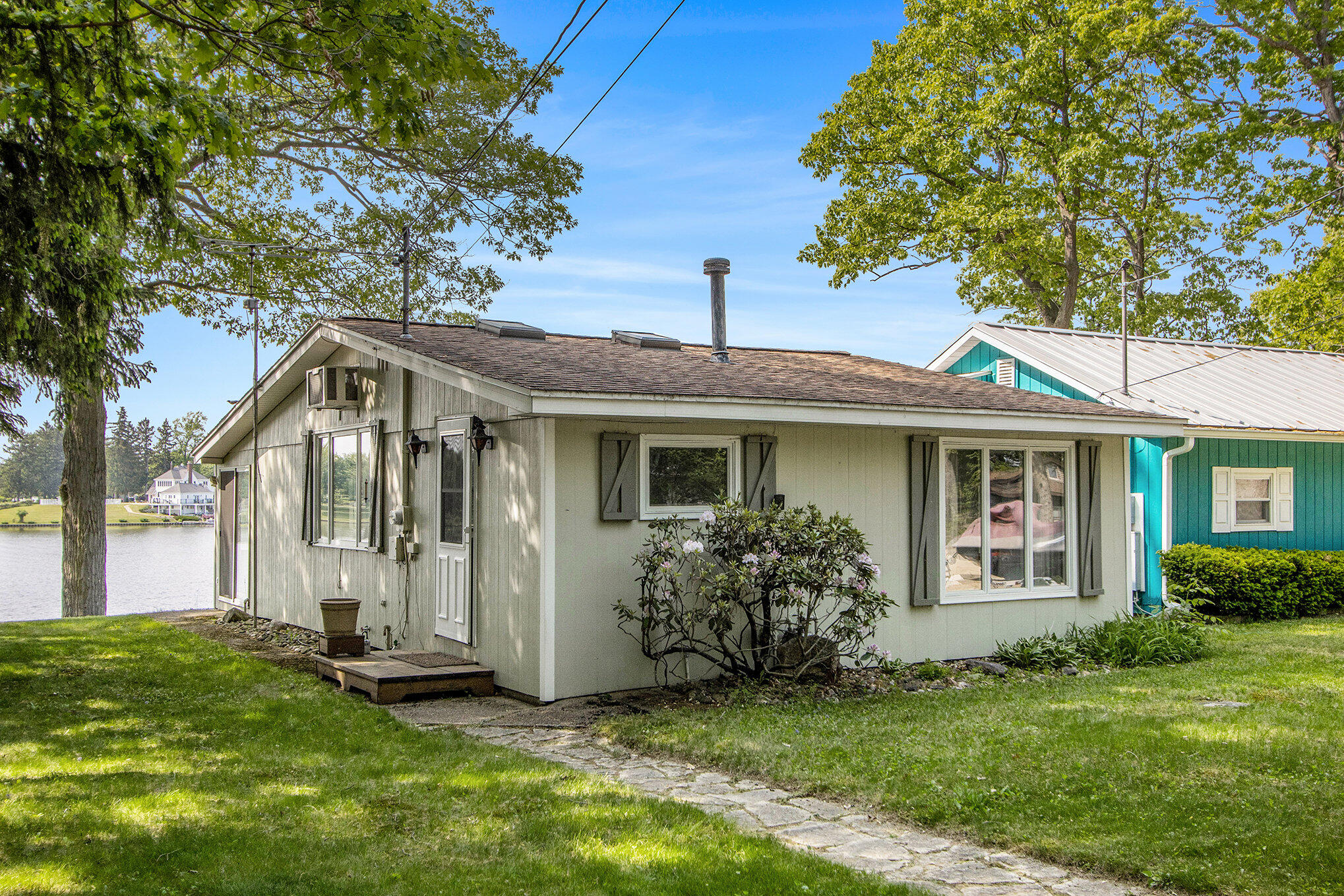 58678 Palmer Point Road Colon, MI 49040 - Photo 1 of 19 58678palmerrd_1
