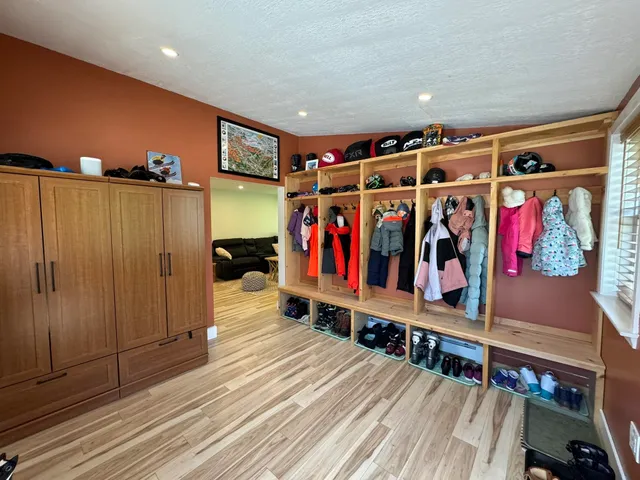 $19,000 | 231 Daniel Webster Highway, Lincoln, NH 03251