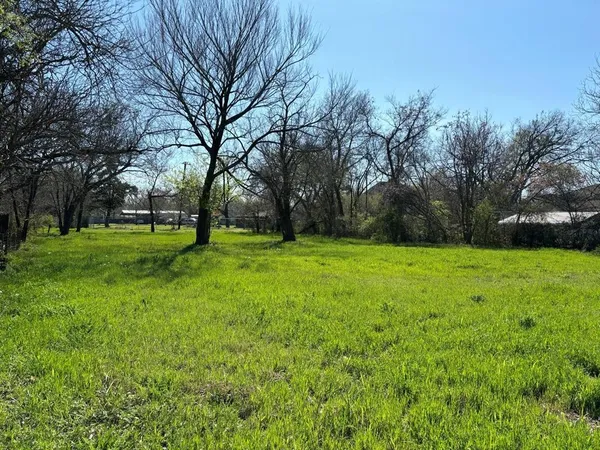 $25,000 | 740 East Waco Avenue, Cooper, TX 75432