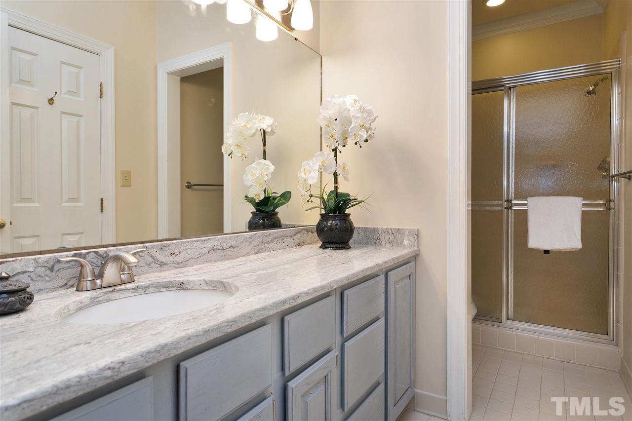 424 Weathergreen Drive Raleigh, NC 27615 - Photo 14 of 25 Gallery Image 14