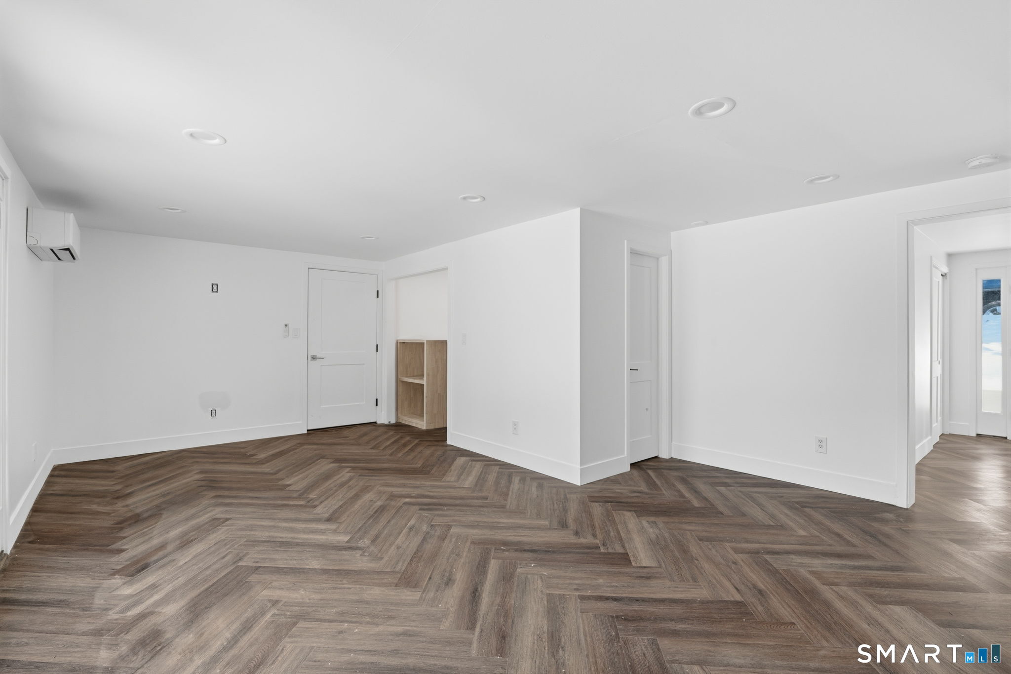 2 Yellow Orange Circle Middletown, CT 06457 - Photo 23 of 39 a view of empty room