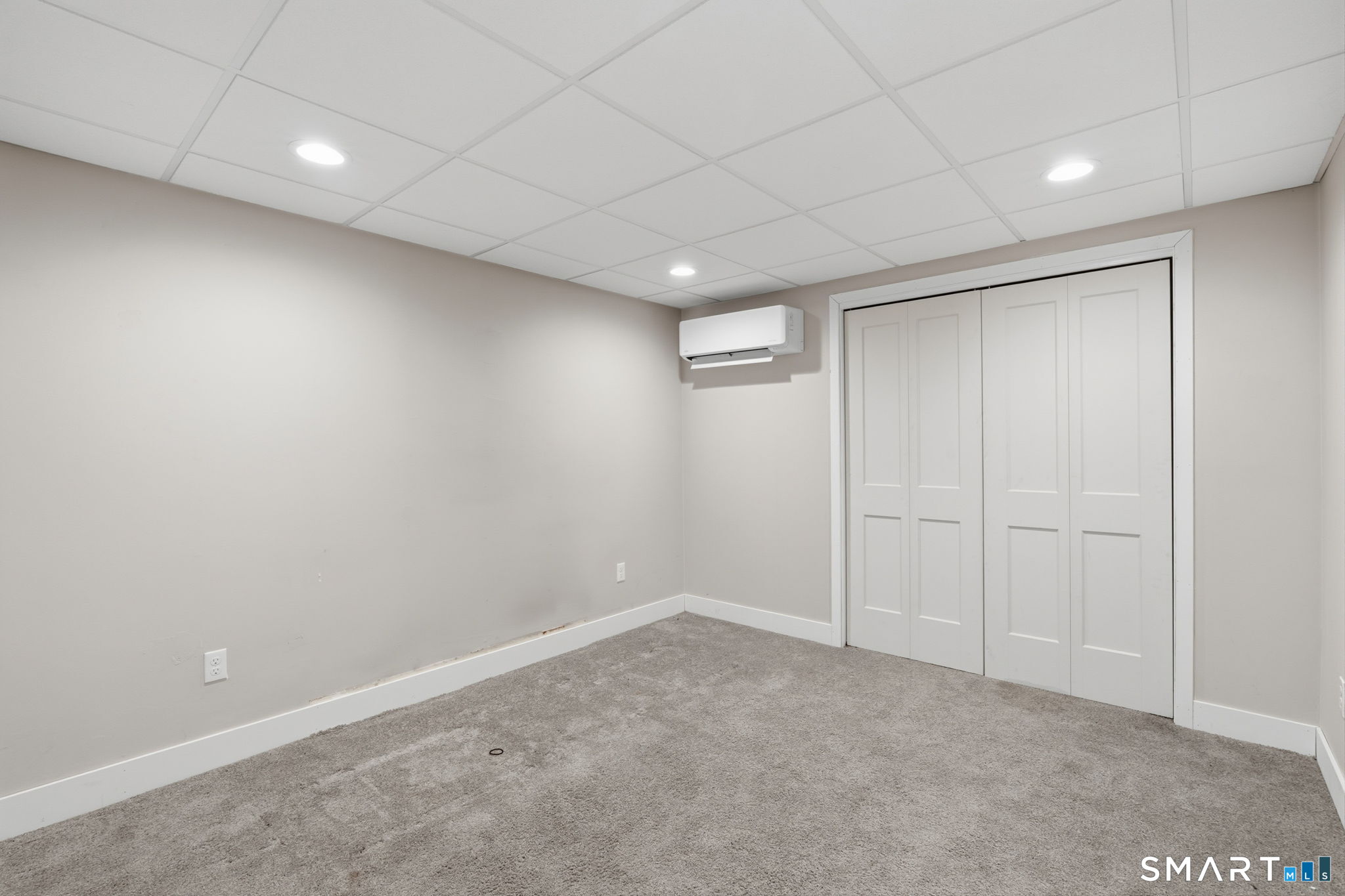 2 Yellow Orange Circle Middletown, CT 06457 - Photo 26 of 39 a view of an empty room