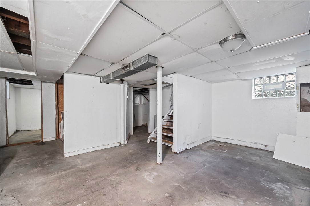 380 Sawyer Street Rochester, NY 14619 - Photo 26 of 36