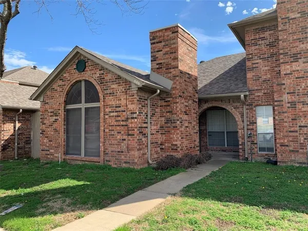 $1,825 | 814 Custer Street, Arlington, TX 76014