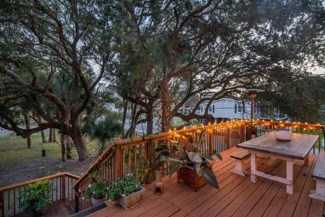 $1,475,000 | 520 West Ashley Avenue, Folly Beach, SC 29439