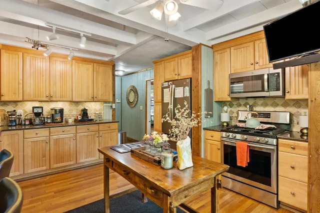 $1,475,000 | 520 West Ashley Avenue, Folly Beach, SC 29439