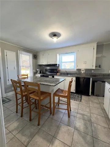 $2,000 | 89 Wells Street, Westerly, RI 02891