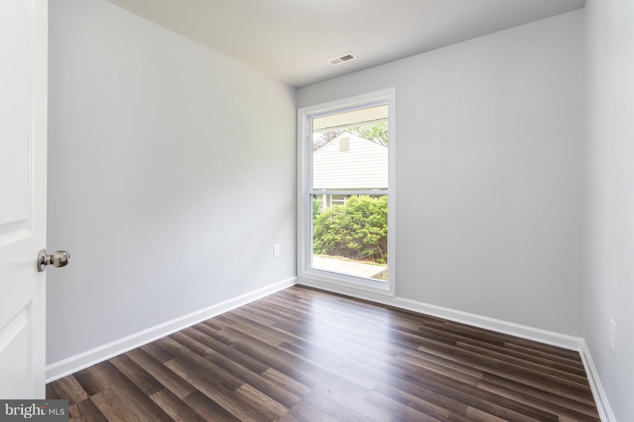 404 Aigburth Road Baltimore, MD 21286 - Photo 22 of 25 Bedroom