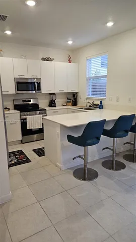 $3,275 | 2437 Northwest 119th Street, Miami, FL 33167