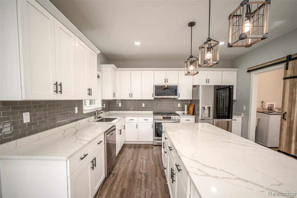 11913 Tuttle Hill Road Willis, MI 48191 - Photo 7 of 32