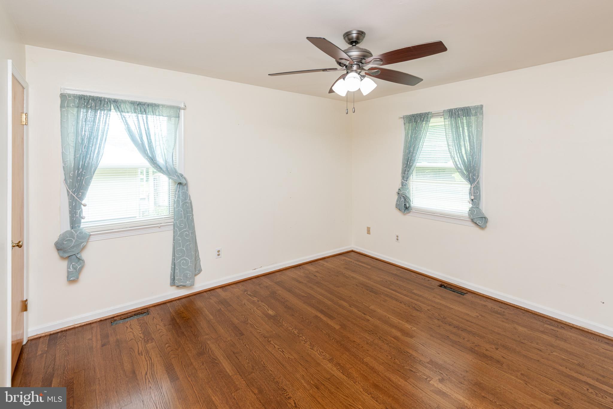 4054 Boteler Road Mount Airy, MD 21771 - Photo 15 of 31 Primary Bedroom