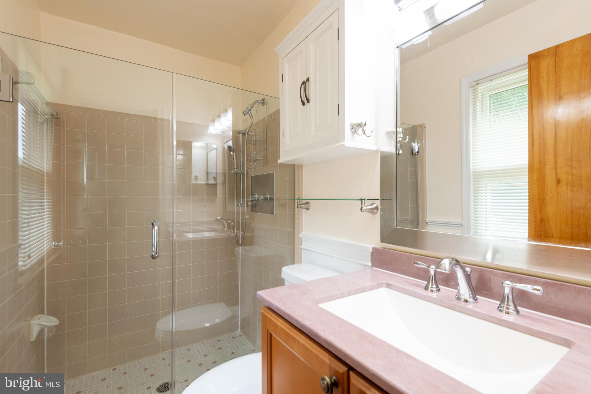 4054 Boteler Road Mount Airy, MD 21771 - Photo 16 of 31 Primary Bedroom Full Bathroom
