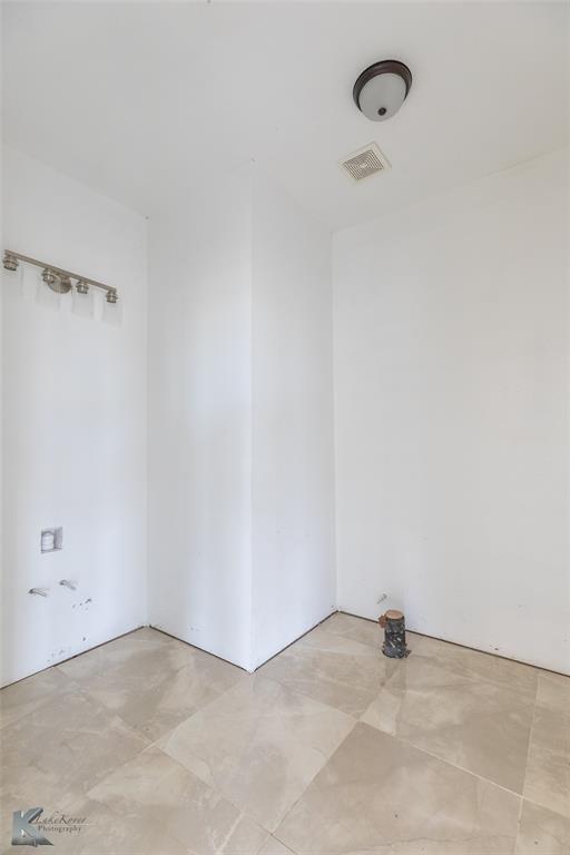 8773 West Lake Road Abilene, TX 79601 - Photo 16 of 40 a view of a room with an empty space