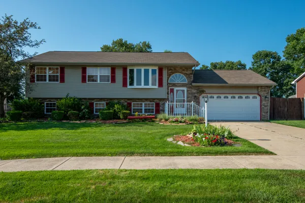 $360,000 | 6320 Savannah Avenue, Portage, IN 46368