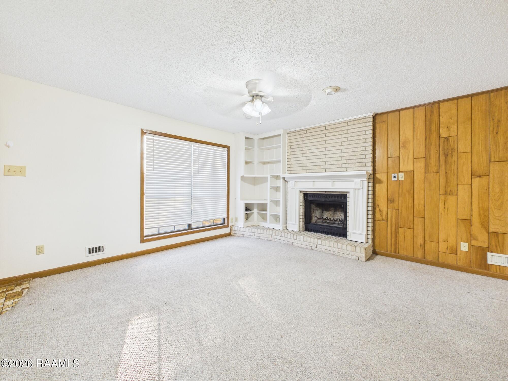 112 Country, Unit 4 Lafayette, LA 70508 - Photo 4 of 16 CAM06261G6-PR0021-STILL005