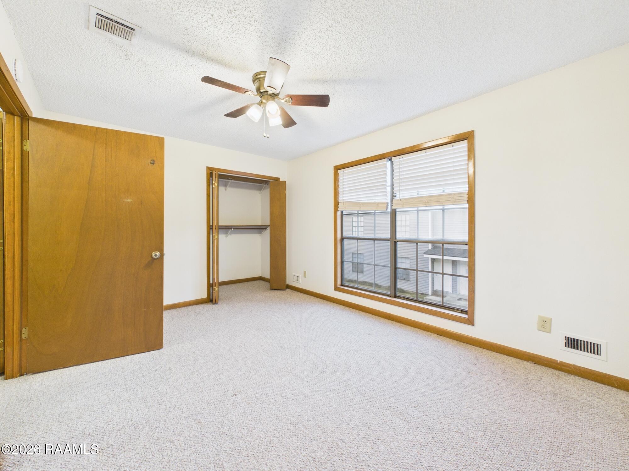 112 Country, Unit 4 Lafayette, LA 70508 - Photo 9 of 16 CAM06261G6-PR0021-STILL012