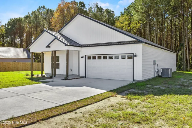 $295,000 | 1663 North Nc 111 Highway, Pink Hill, NC 28572