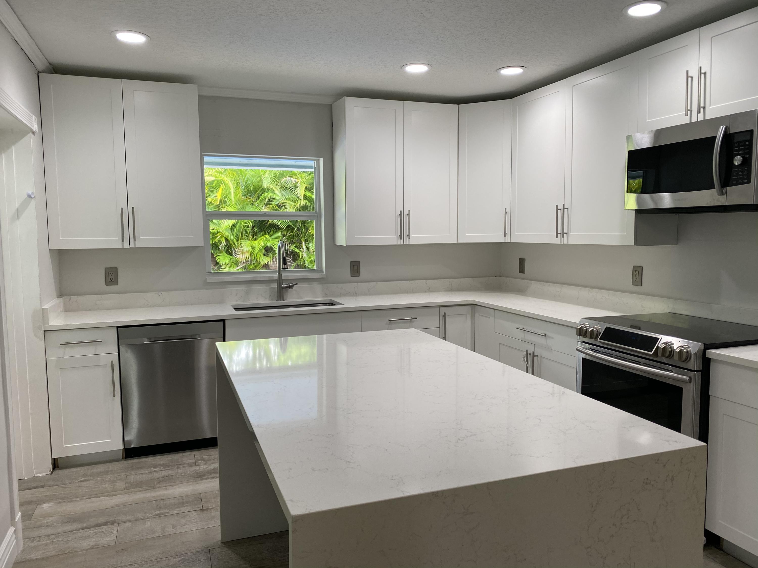 759 Bailey Street Boca Raton, FL 33487 - Photo 8 of 22 DF3D964B-57DE-447E-8CBA-1815442D0594