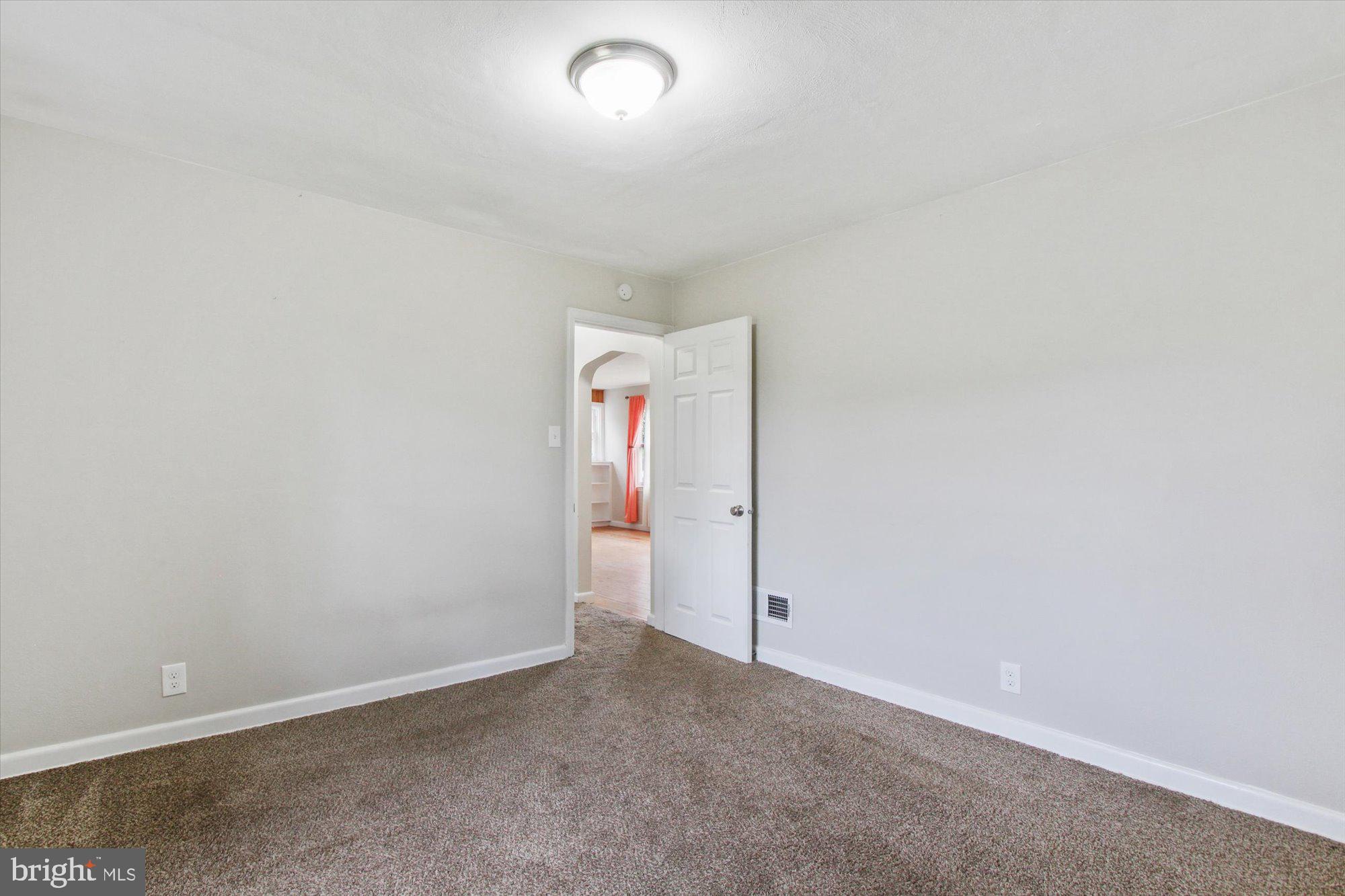 684 Valley Road York, PA 17403 - Photo 12 of 44 Gallery Image 12