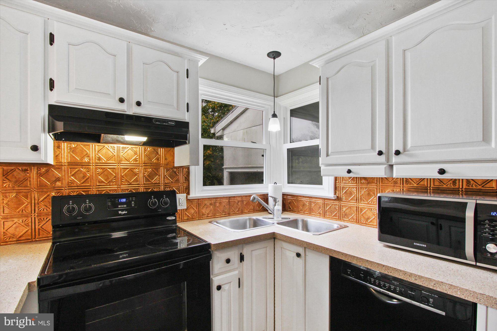 684 Valley Road York, PA 17403 - Photo 13 of 44 Gallery Image 13