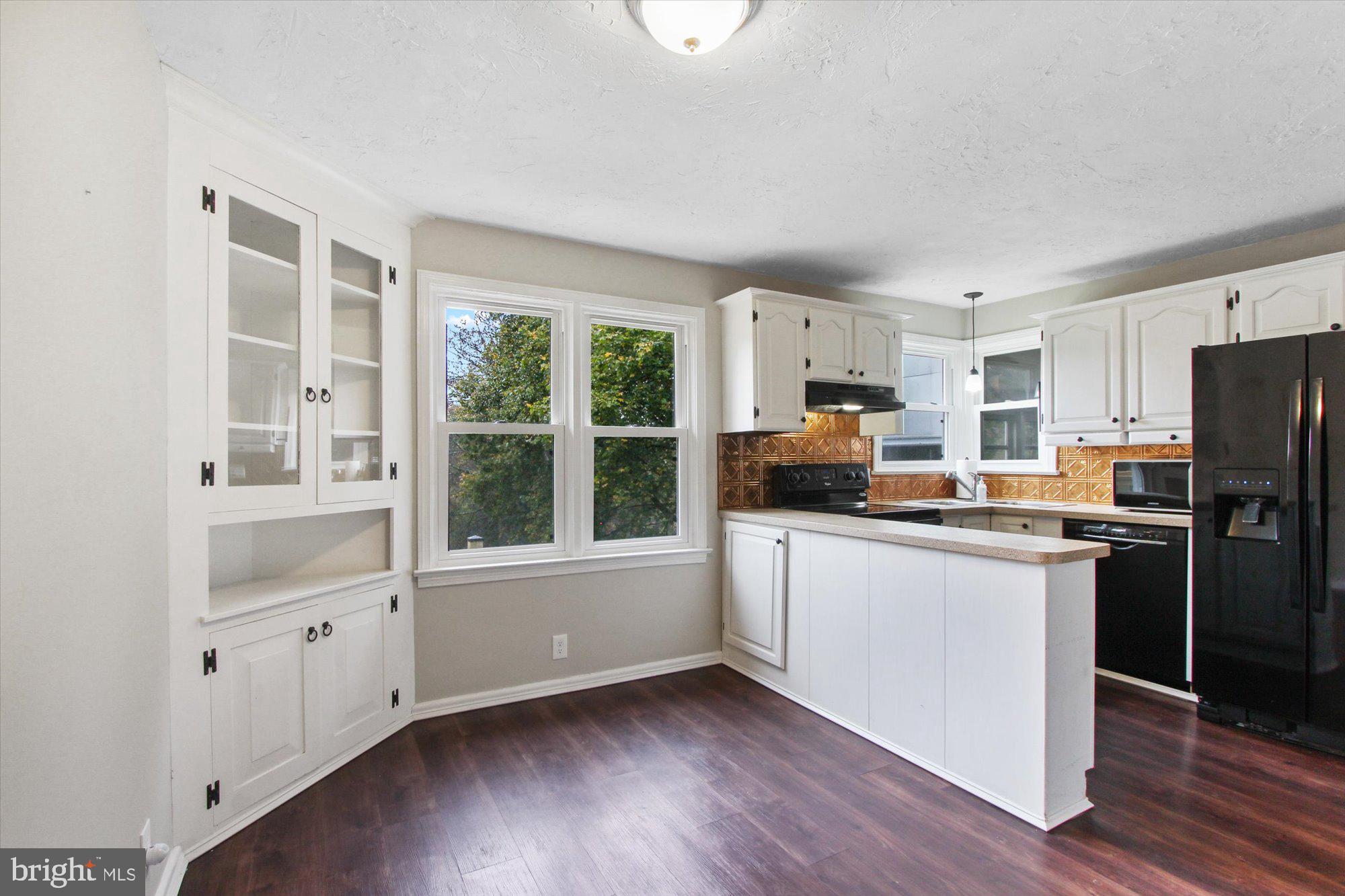 684 Valley Road York, PA 17403 - Photo 15 of 44 Gallery Image 15
