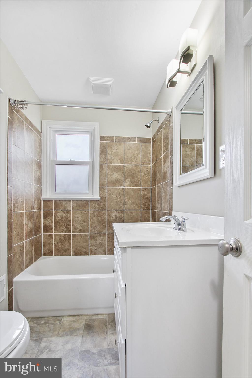 684 Valley Road York, PA 17403 - Photo 17 of 44 Gallery Image 17