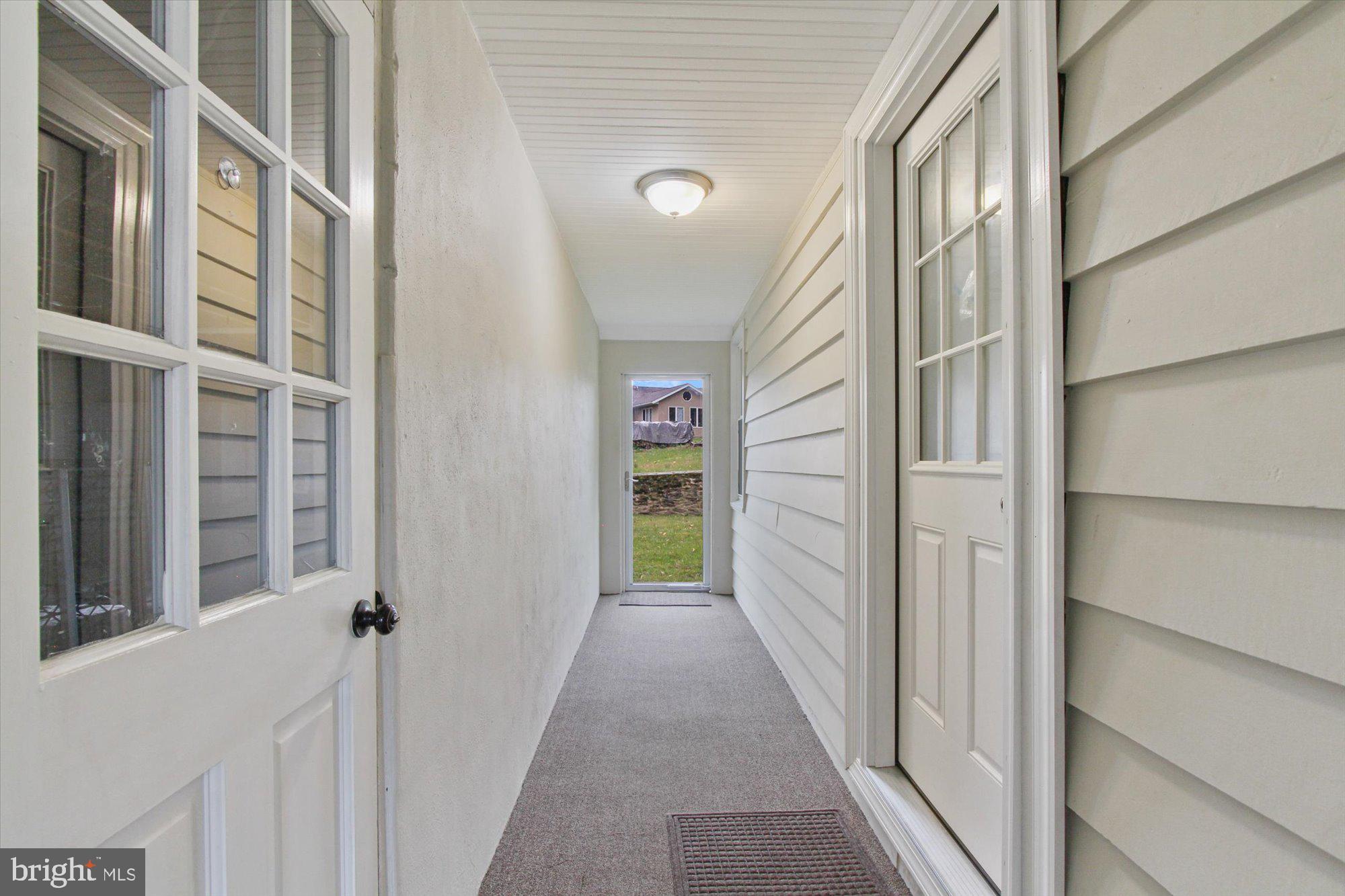 684 Valley Road York, PA 17403 - Photo 4 of 44 Gallery Image 4