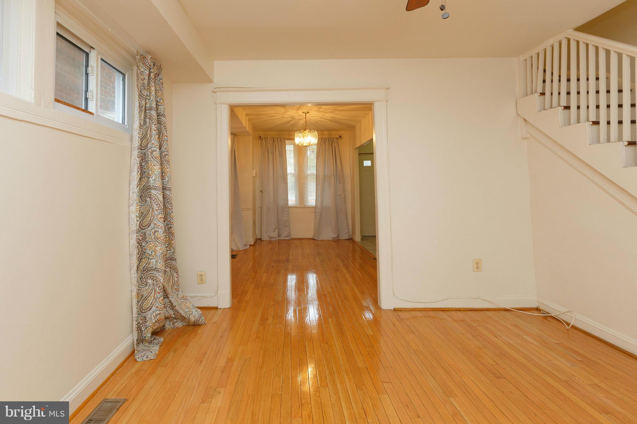 1439 Ridge Place Southeast Washington, DC 20020 - Photo 3 of 23 Living Room