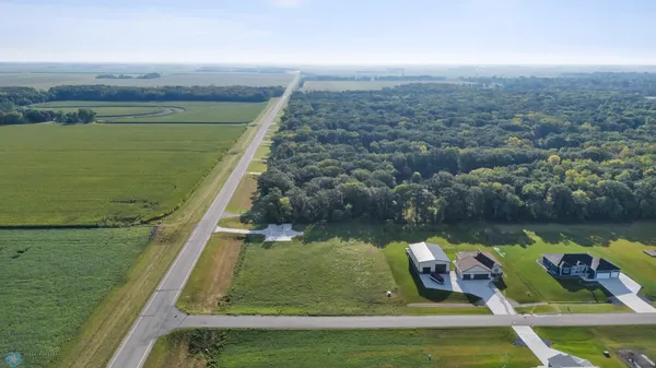 $64,900 | 6926 2nd Street Northwest, Moorhead, MN 56560