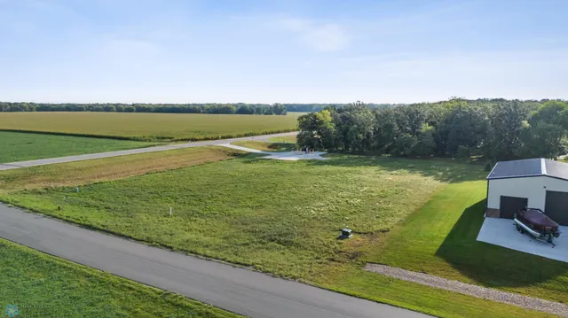 $64,900 | 6926 2nd Street Northwest, Moorhead, MN 56560