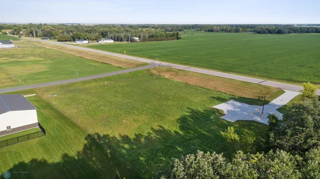 $64,900 | 6926 2nd Street Northwest, Moorhead, MN 56560